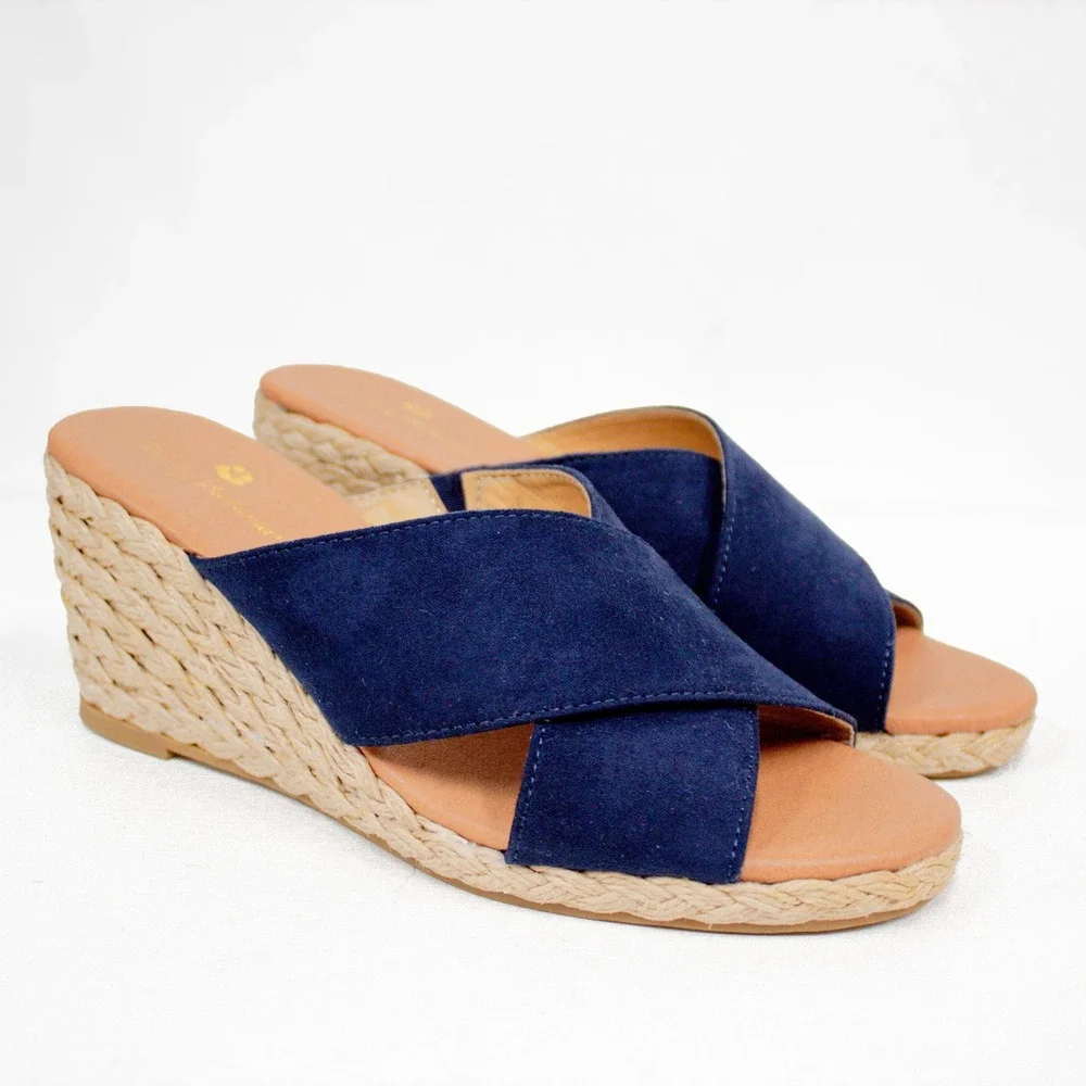 Sold! - Picture 4 of 13